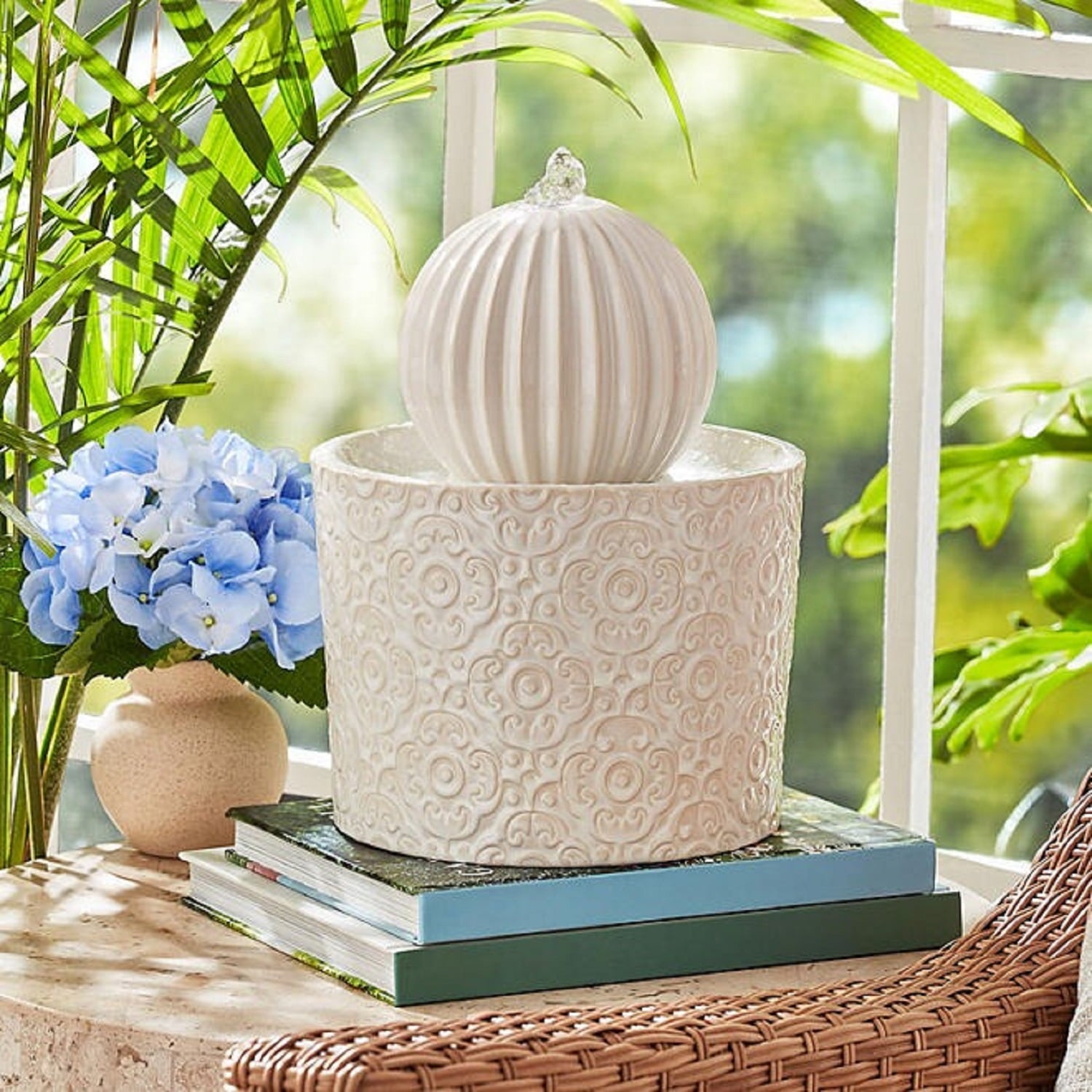 411322A Pre-Lit Fountain for Indoors - White