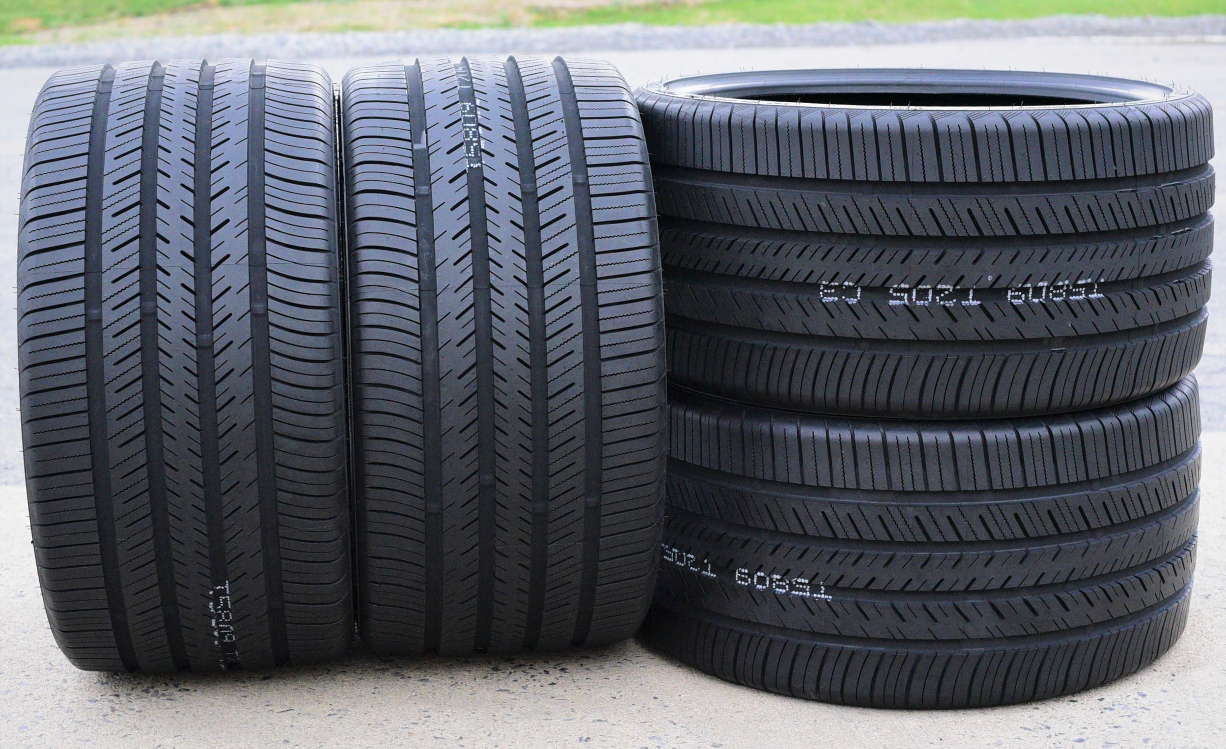 Atlas Force UHP 275/55R19 111W BSW Fits: 2017-22 Mercedes-Benz GLS450 4Matic, 2014 Mercedes-Benz GL450 Base