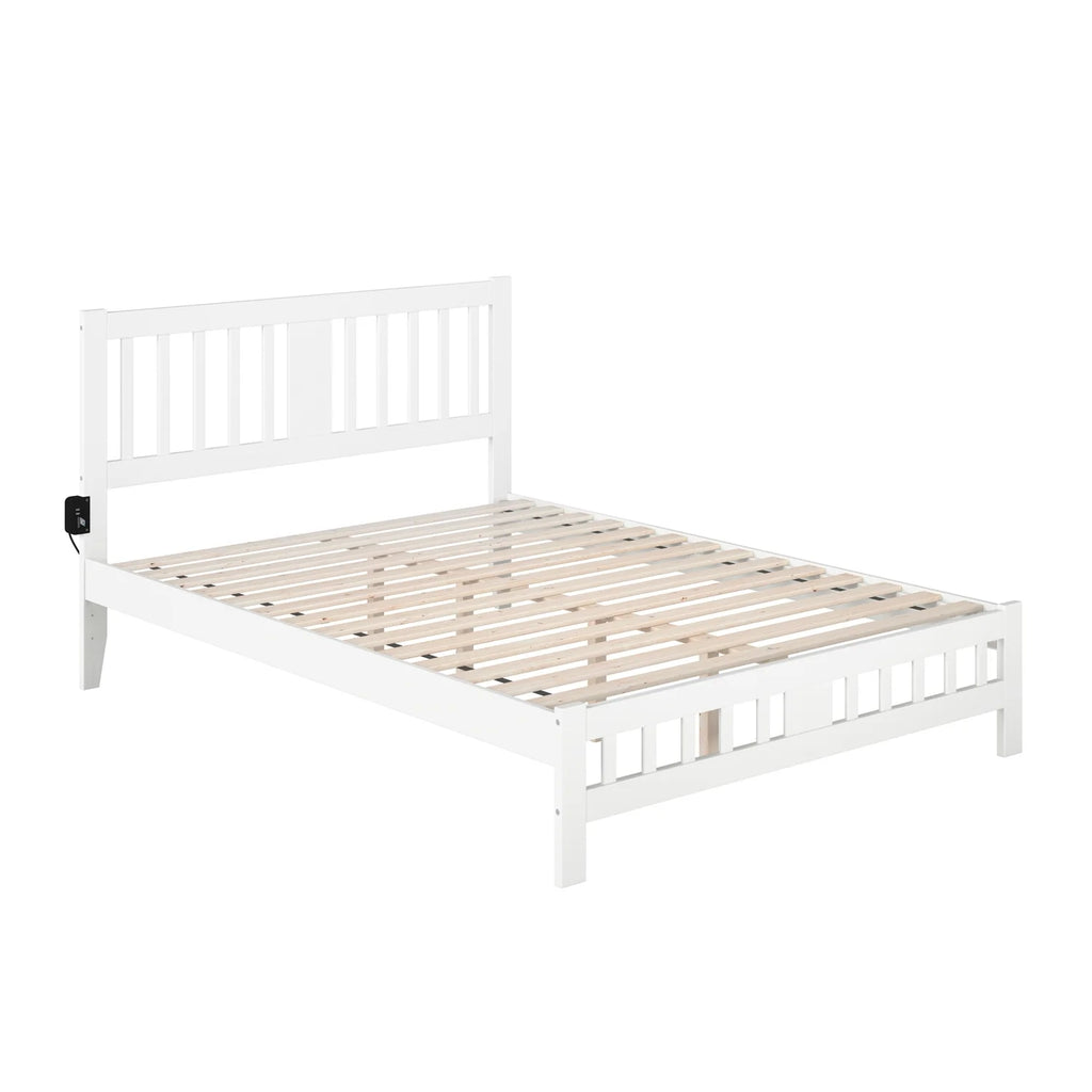 AFI Tahoe Traditional Wood Queen Bed with Footboard in White