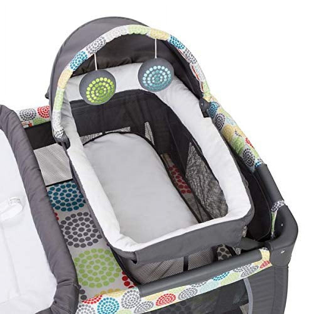 Baby Trend Lil Snooze Deluxe II Nursery Center Playard with Travel Bag - Twinkle Twinkle Little Moon - White