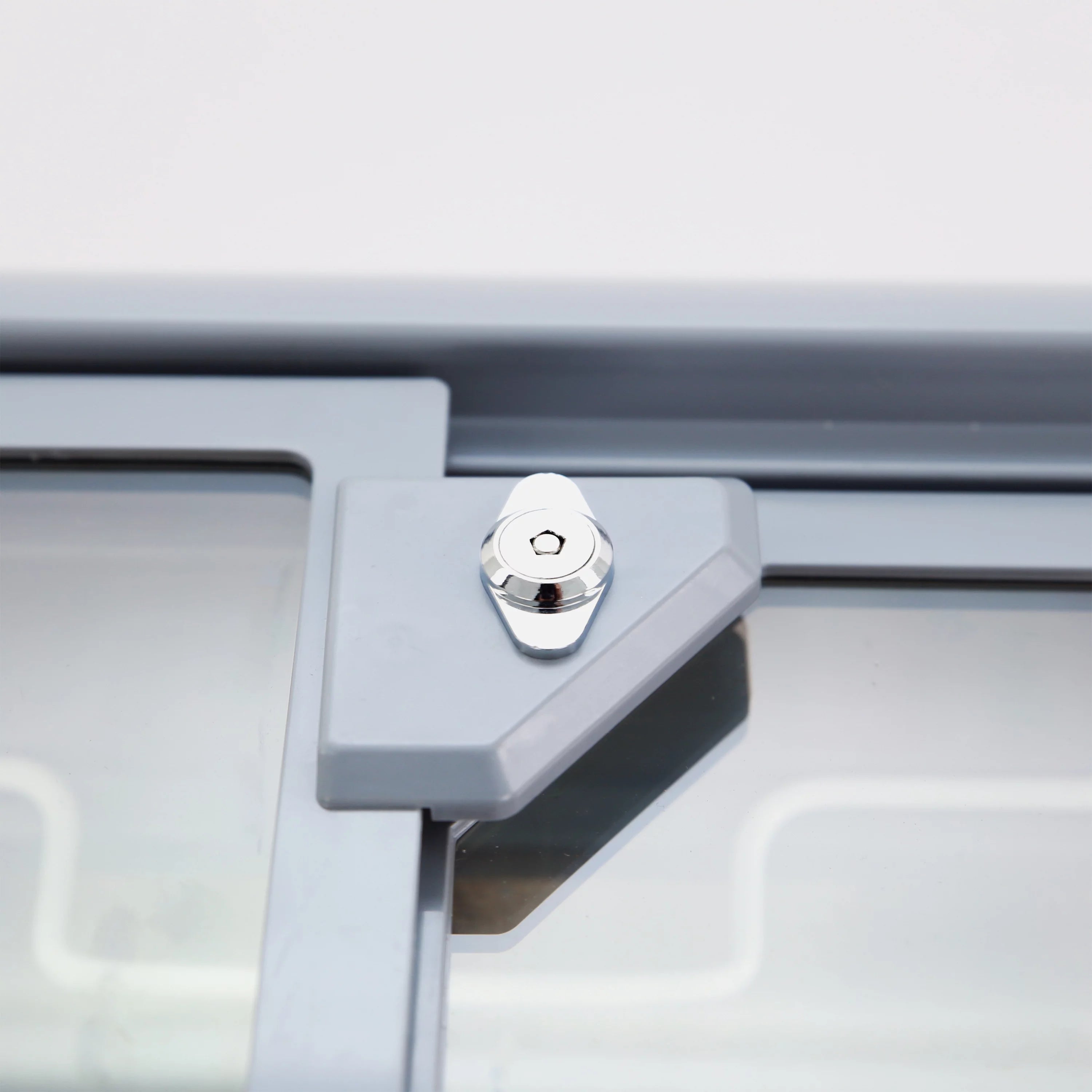 Avanti 9.5 cu. ft. Commercial Glass Top Freezer or Refrigerator, in White (CFC836Q0WG)