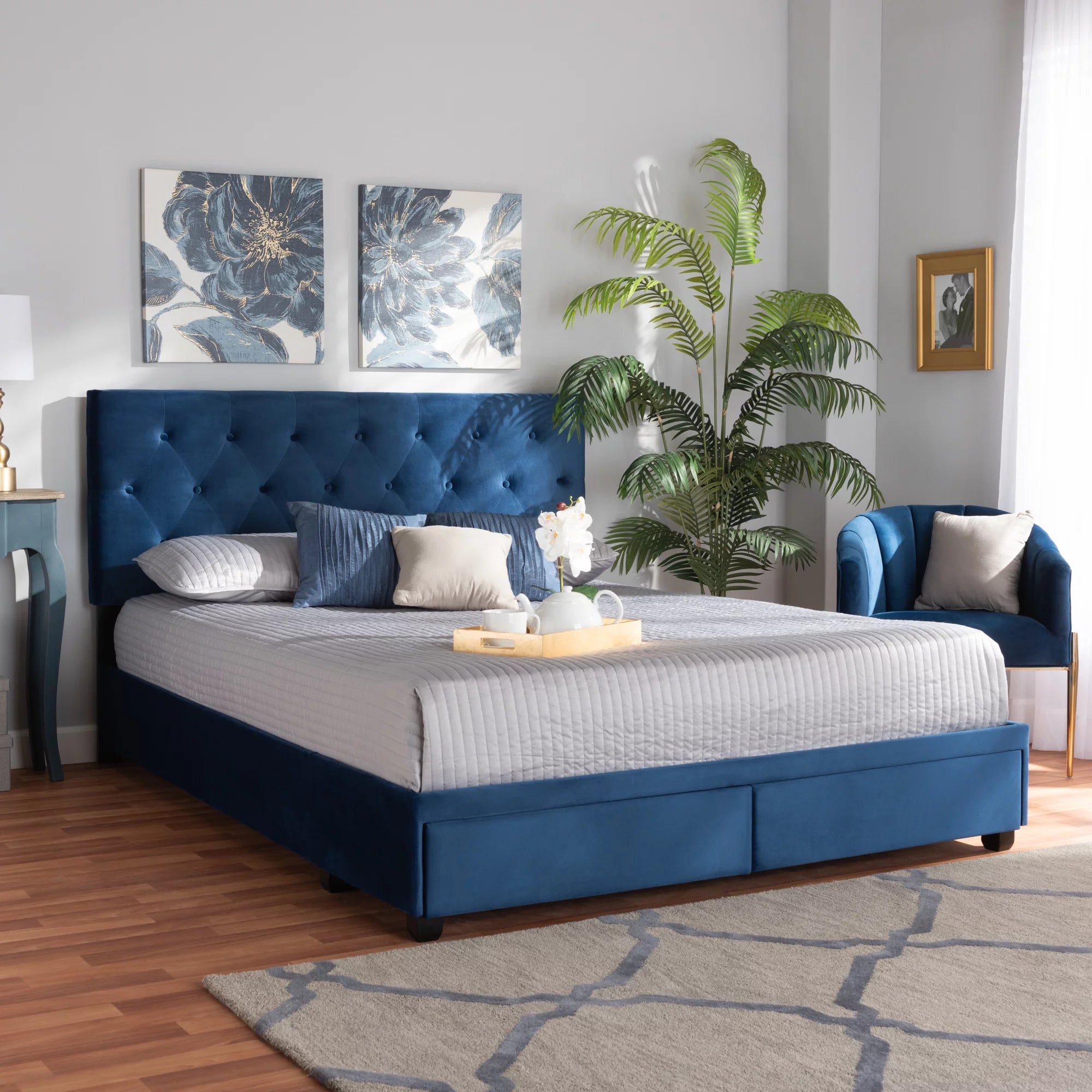 Baxton Studio Caronia Modern and Contemporary Navy Blue Velvet Fabric Upholstered 2-Drawer King Size Platform Storage Bed