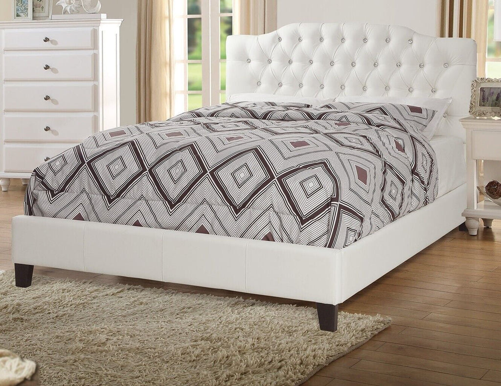 3pc Bedroom Set Elegant Classic Est King Size Bed 2x Nighstands One Shelf and drawer Bedside Table White Tufted Faux Leather