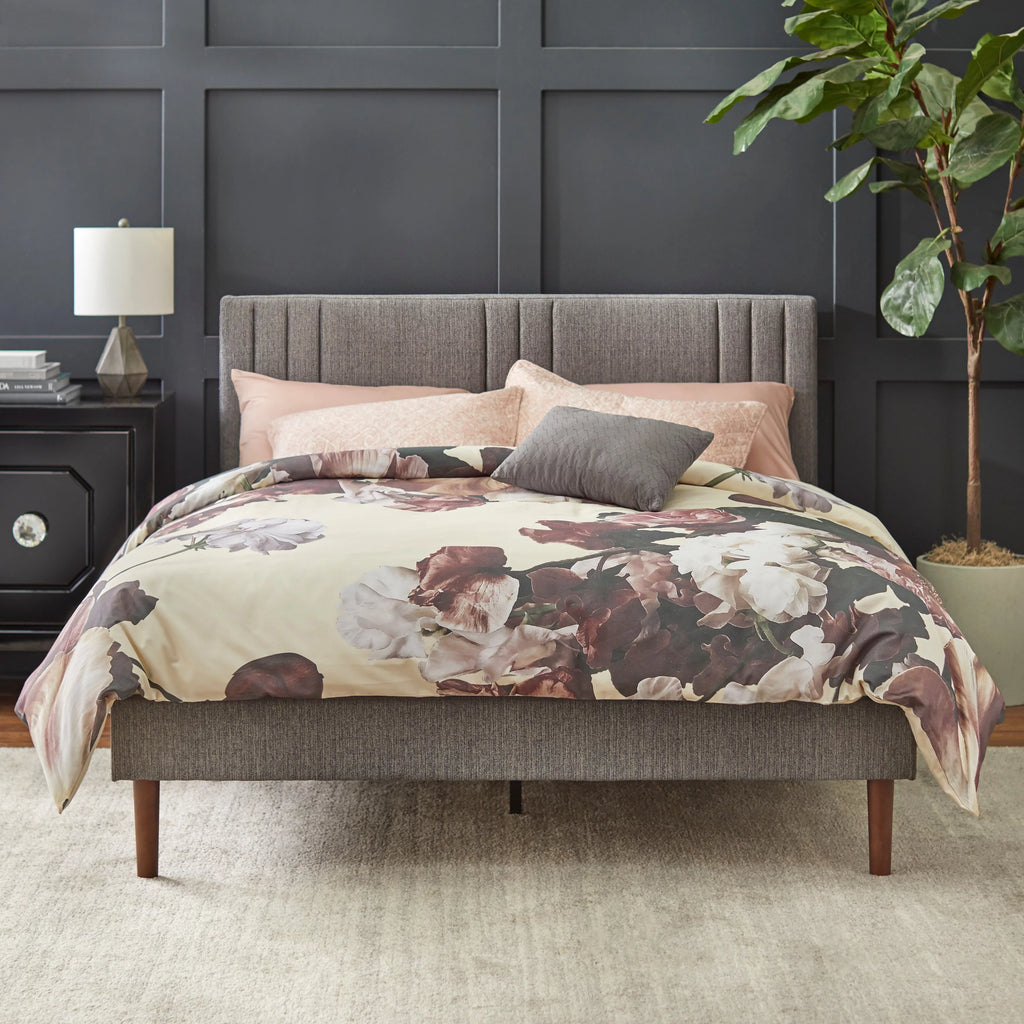 ANGELOHOME angelo:HOME Sven Upholstered Queen Platform Bed Pink Velvet