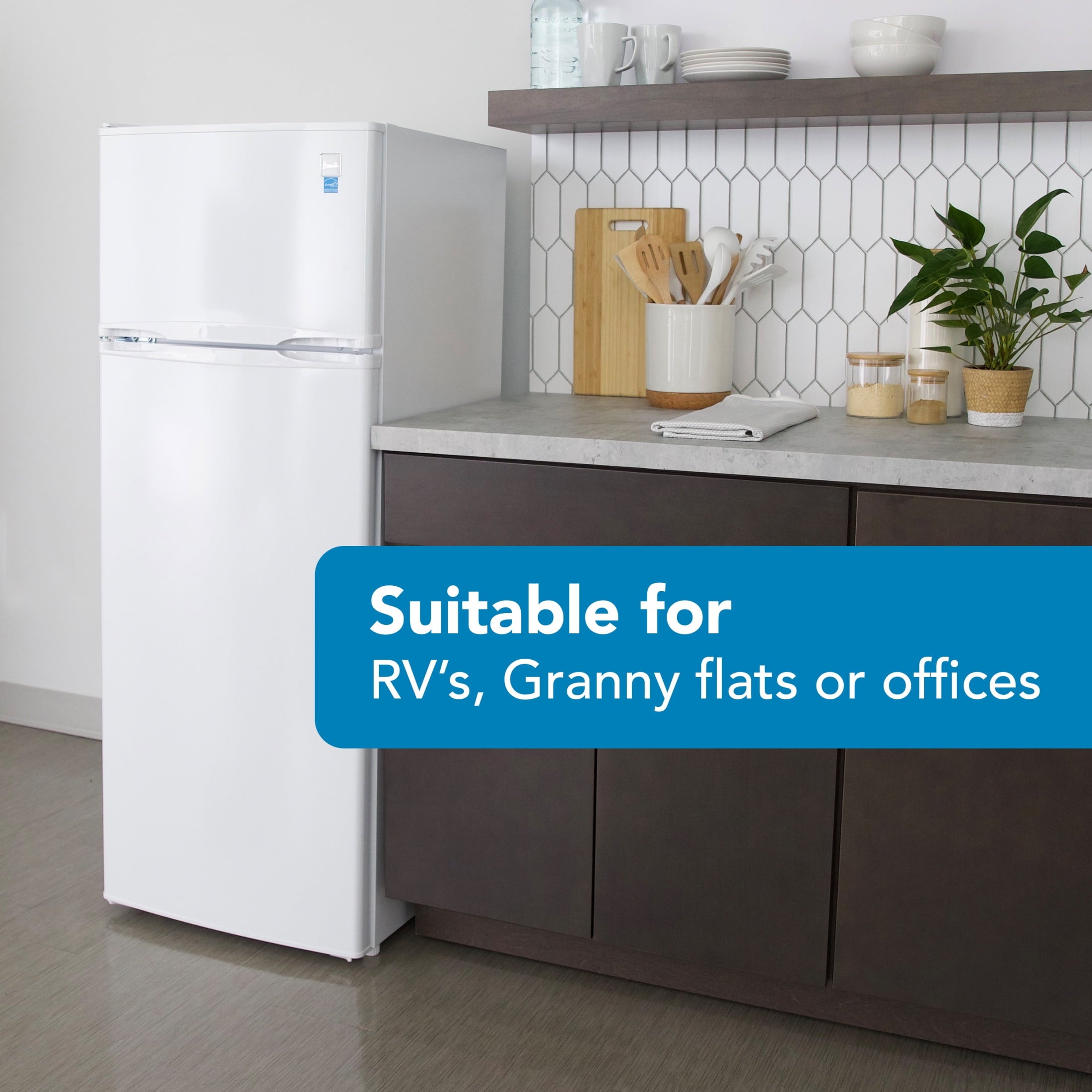 Avanti 22 in. 7.3 Cu. Ft. Top Freezer Refrigerator - White