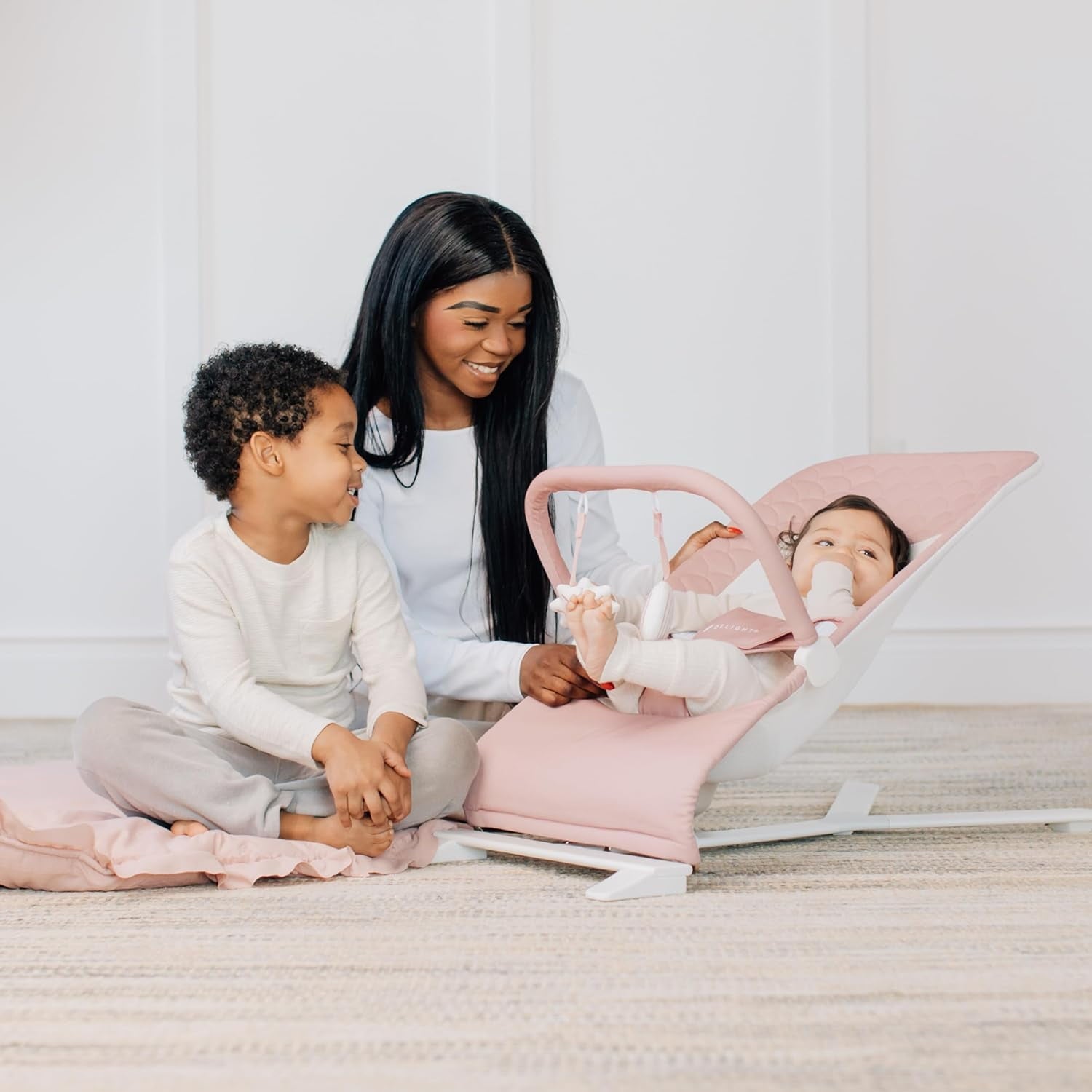 Baby Delight Alpine Deluxe Portable Baby Bouncer, for Infants 0-6 Months, Organic Oat